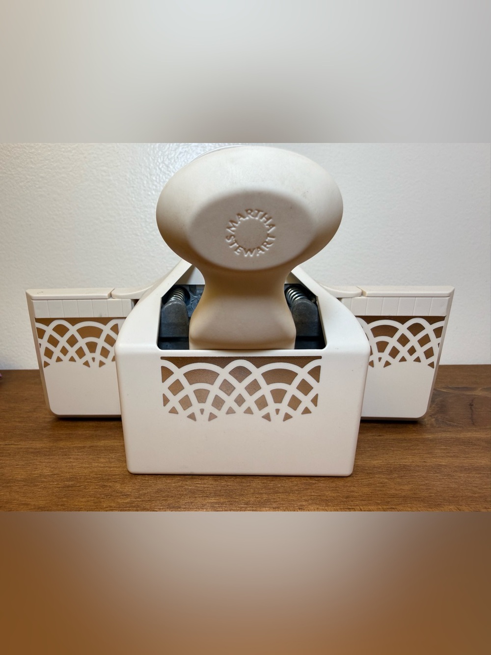 Martha Stewart SPIRAL ARCHES Arch Deep Border Edge Punches Paper Punch